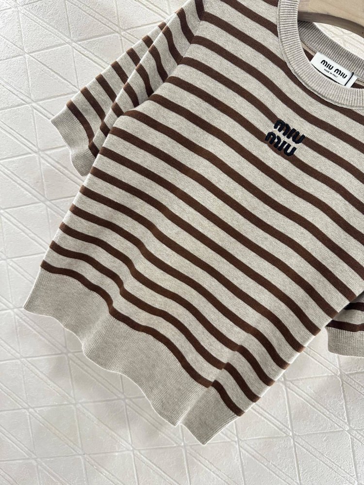 T-shirt women's фото 5