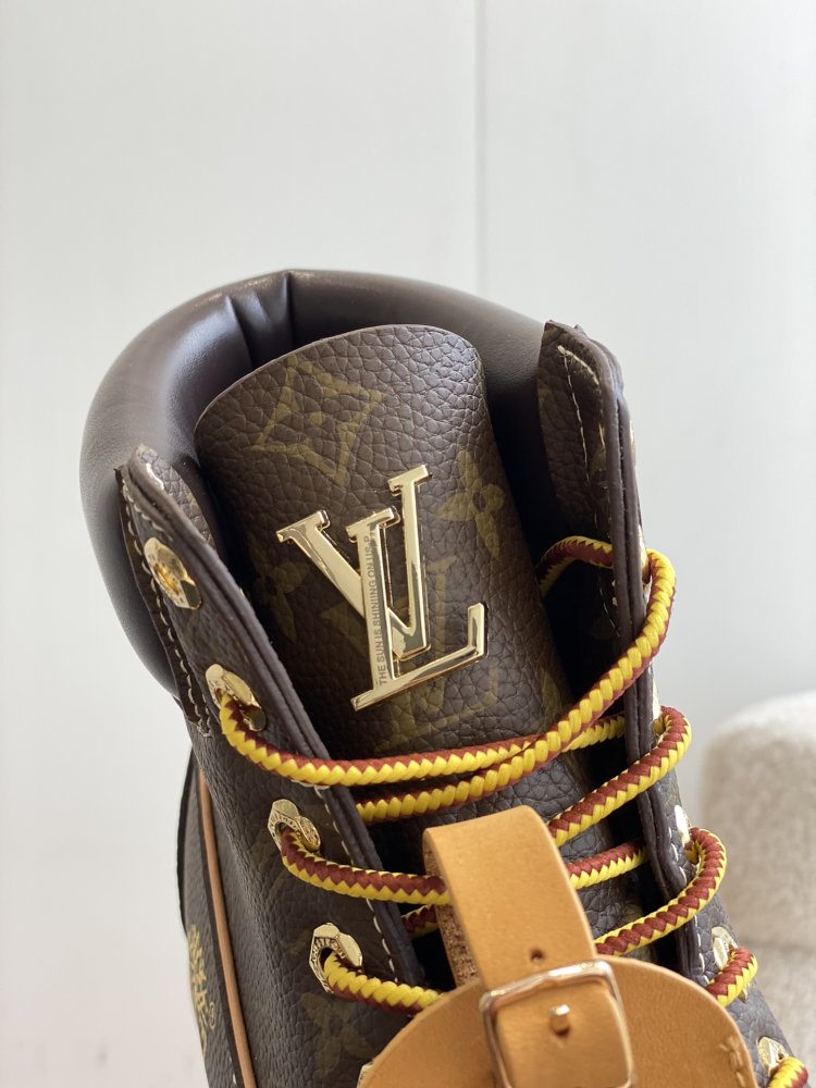 Ботинки женские Louis Vuitton x Timberland фото 7