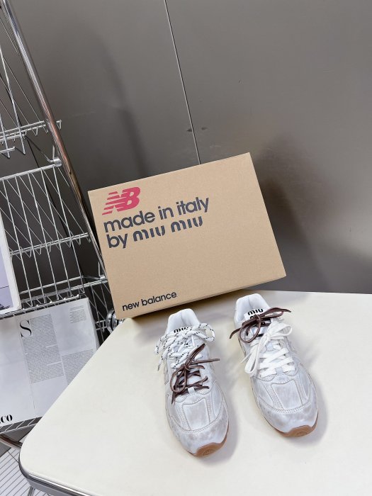 Sneakers women's Miu Miu x New Balance фото 2