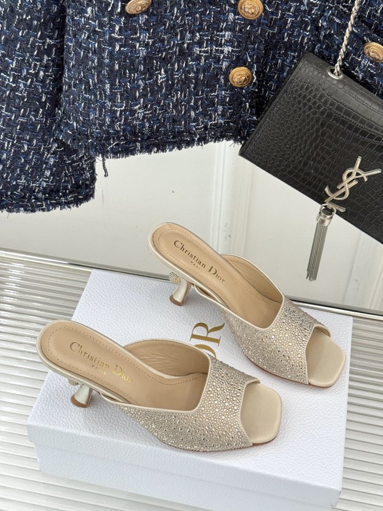 Босоножки фото 3