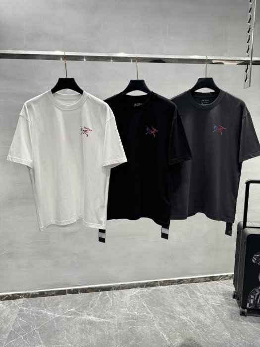 T-shirt men's фото 2