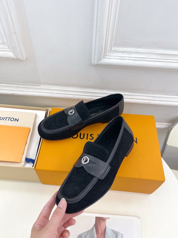 Лоферы женские фото 3