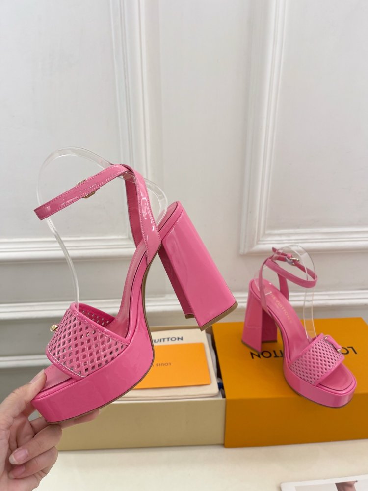 Босоніжки фото 5