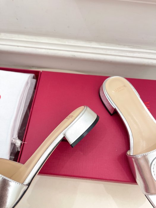 Босоножки фото 8