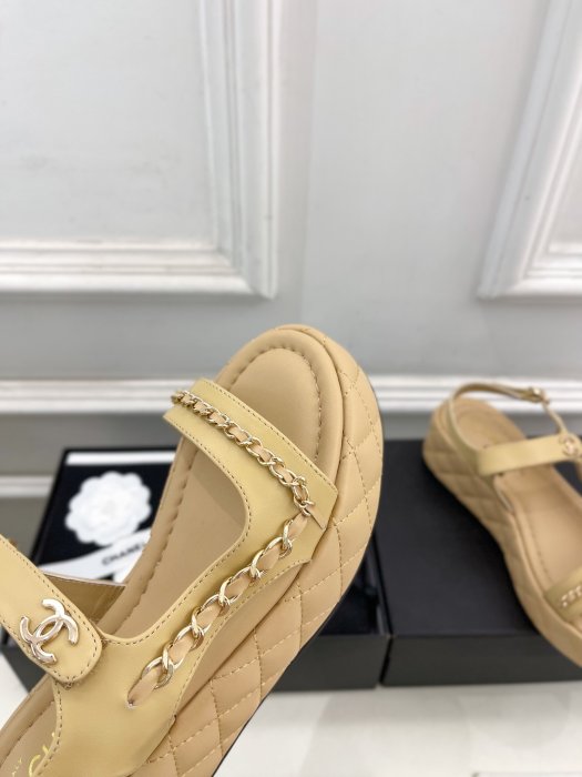 Сандалі жіночі фото 6