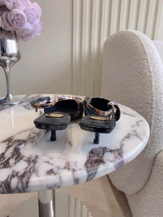 Босоножки фото 6