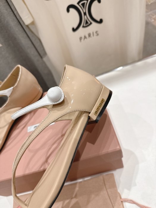 Босоножки фото 7