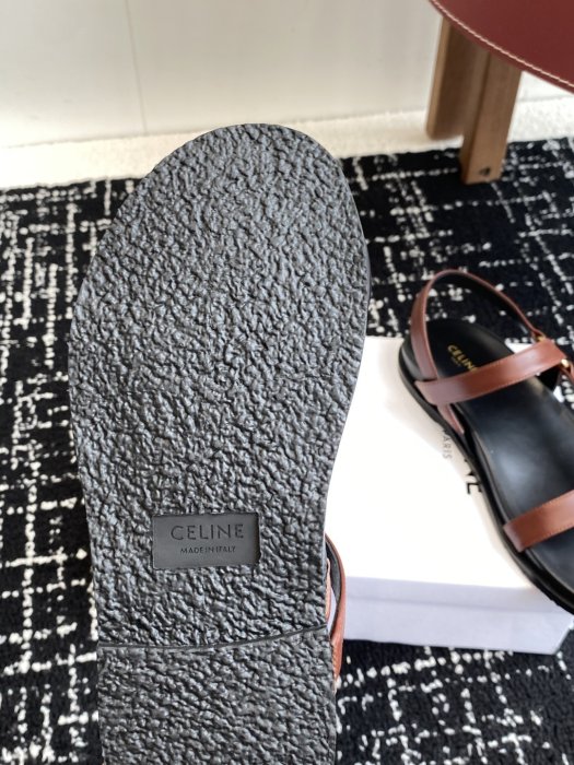 Сандалии женские фото 9