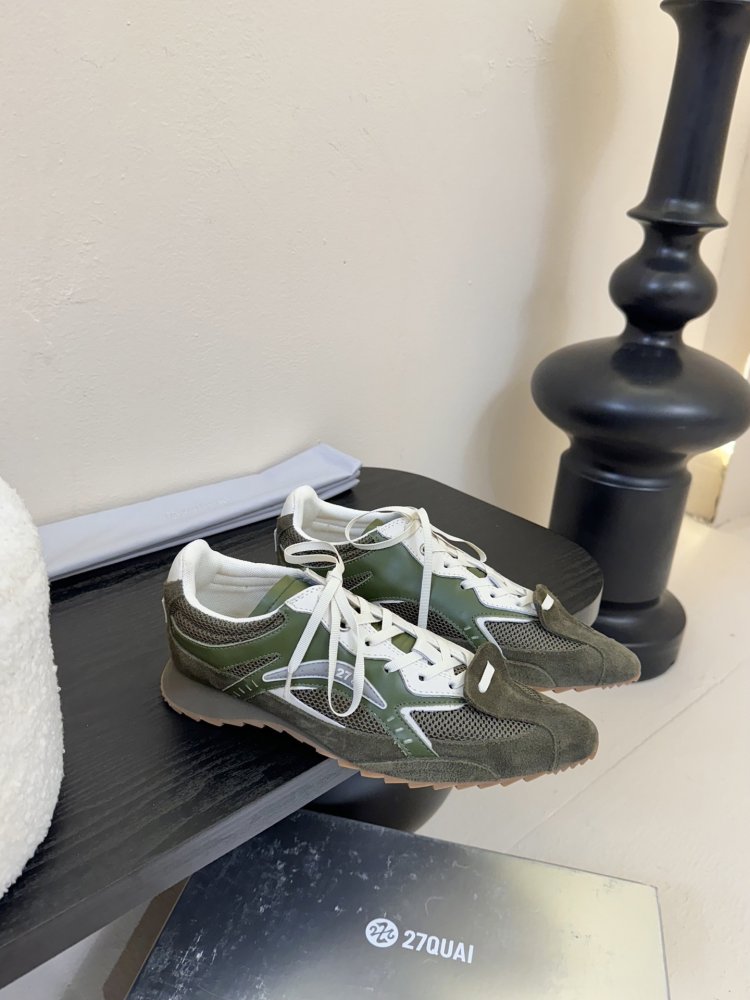 Кросівки жіночі фото 2