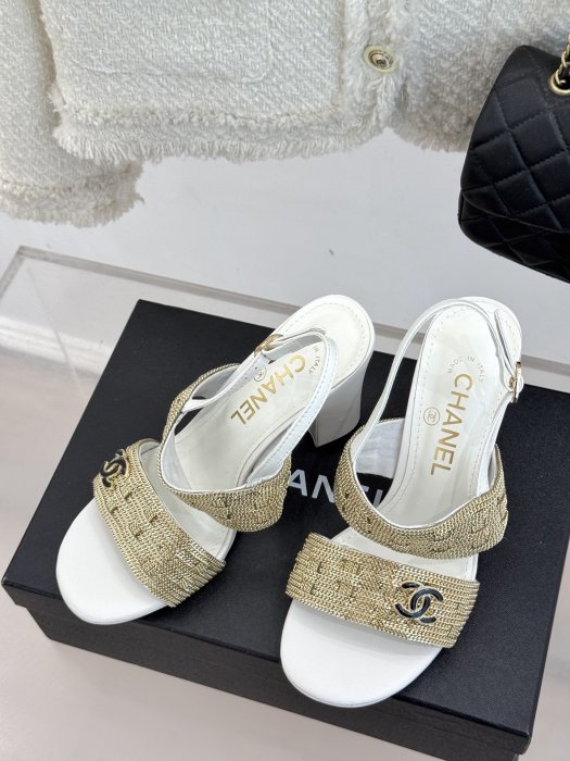 Босоножки фото 2