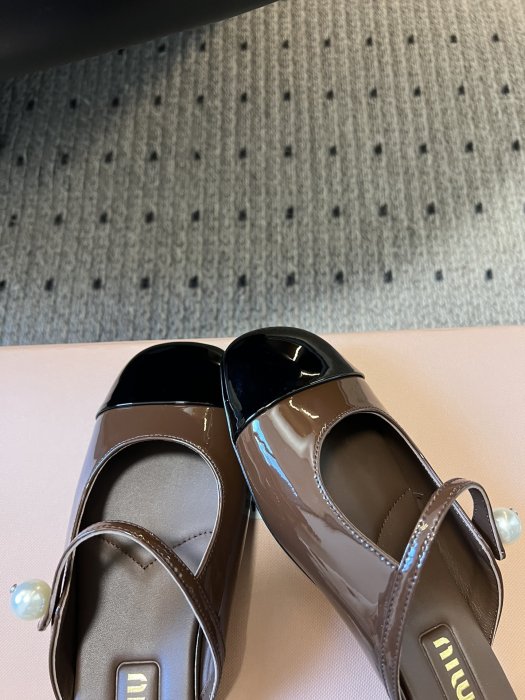 Босоножки фото 8