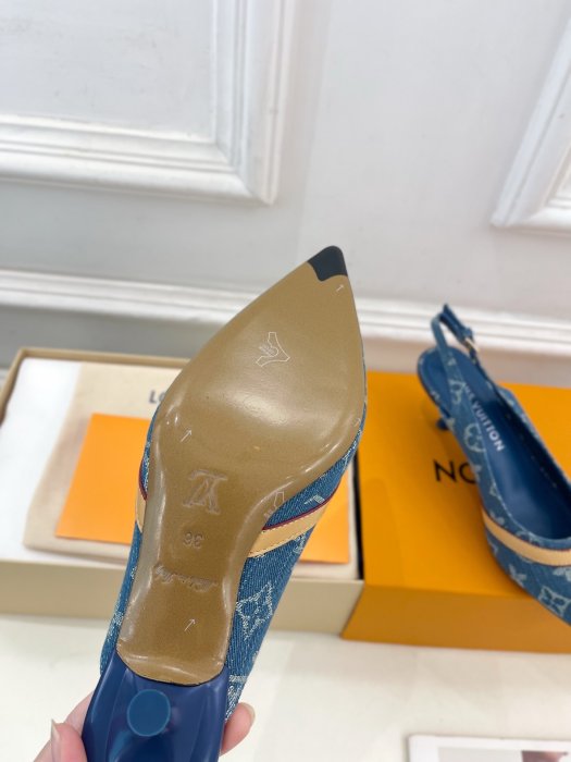 Босоножки фото 9