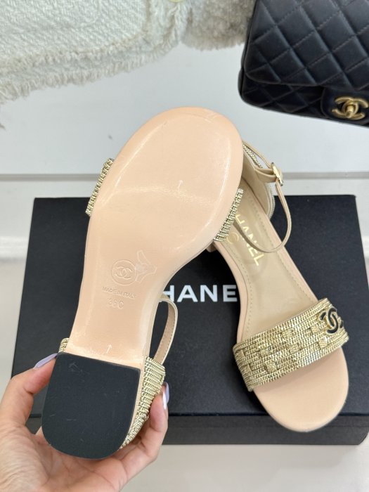 Босоніжки фото 9