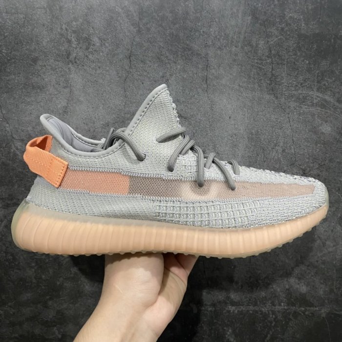 Кроссовки Yeezy350 V2 EG7492