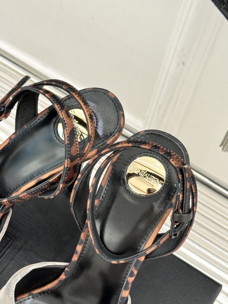 Босоніжки фото 8