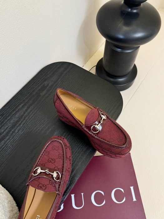 Туфли женские фото 4