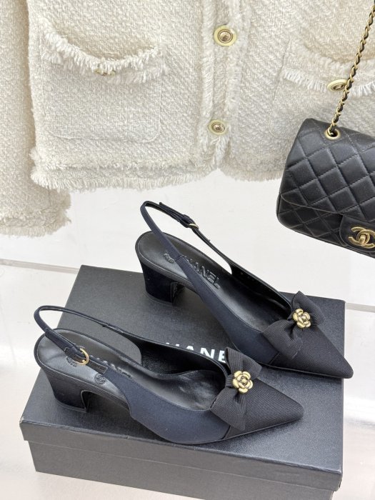 Босоножки фото 3