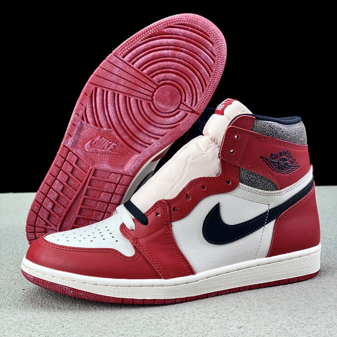 Sneakers Air Jordan Sneakers 1 Retro High OG Chicago DZ5485-612 фото 3