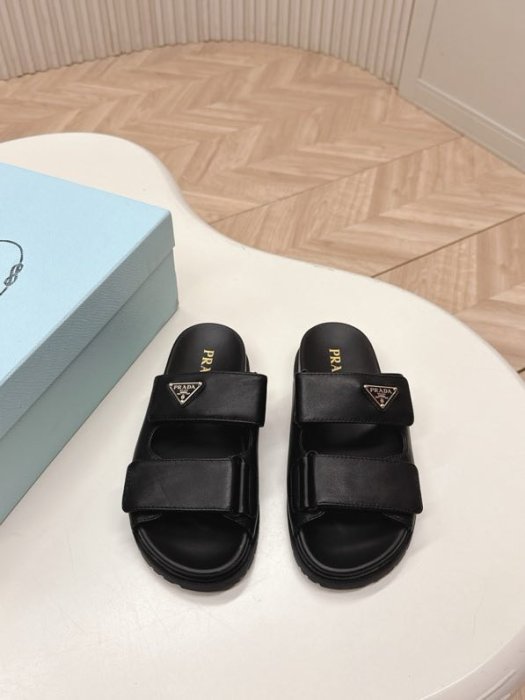 Шлепанцы женские фото 2