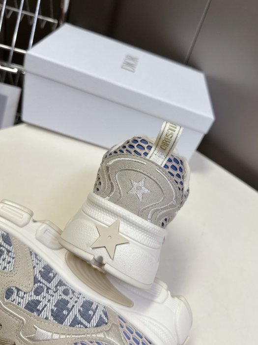 Кроссовки фото 8