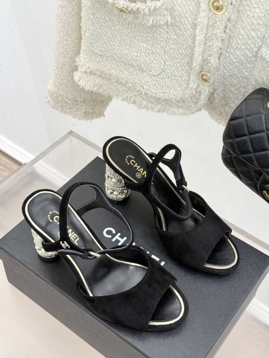 Босоножки фото 3