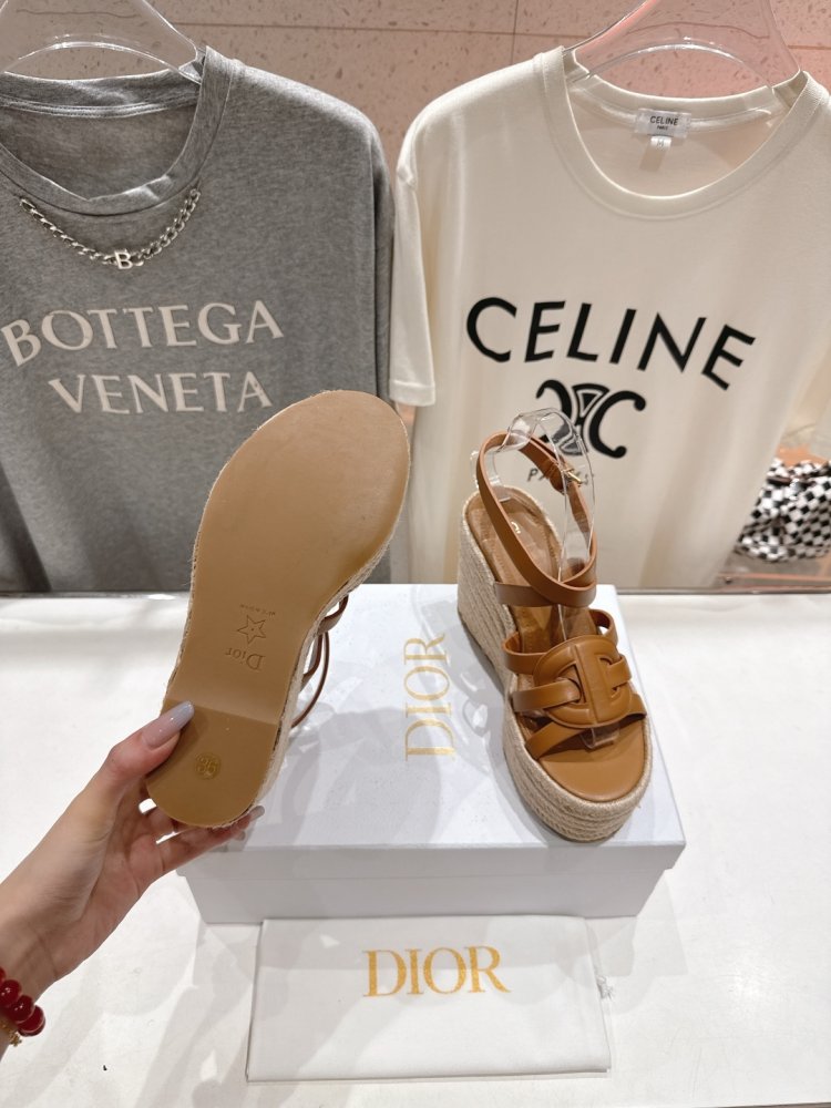 Sandals women's фото 9