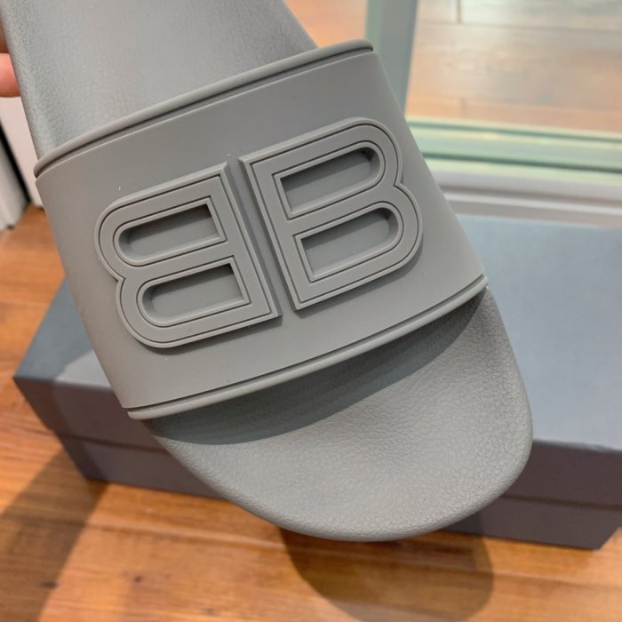 Шлепанцы фото 6