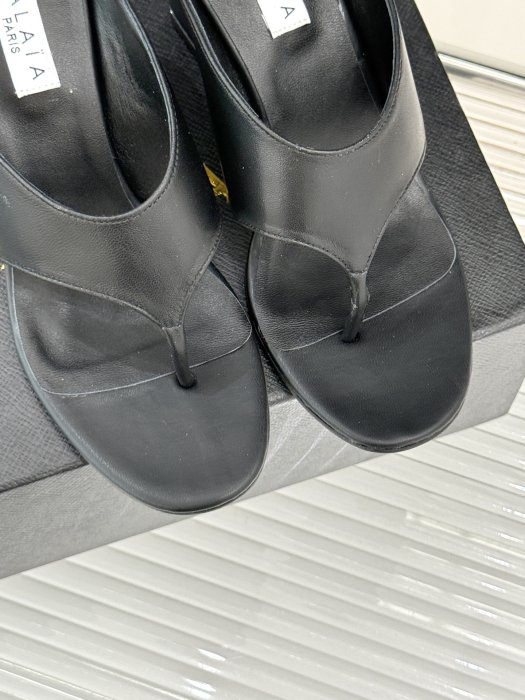 Босоножки фото 7