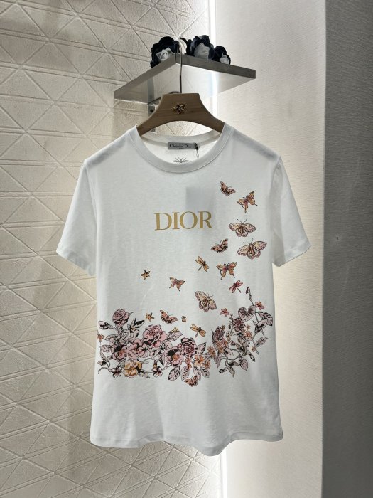 Футболка женская