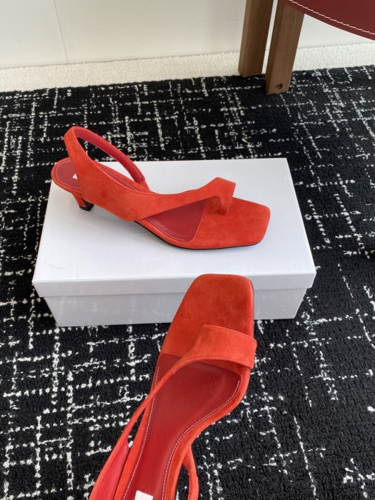 Босоножки фото 5