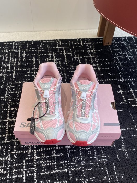 Sneakers women's SALOMON XT WHISPER