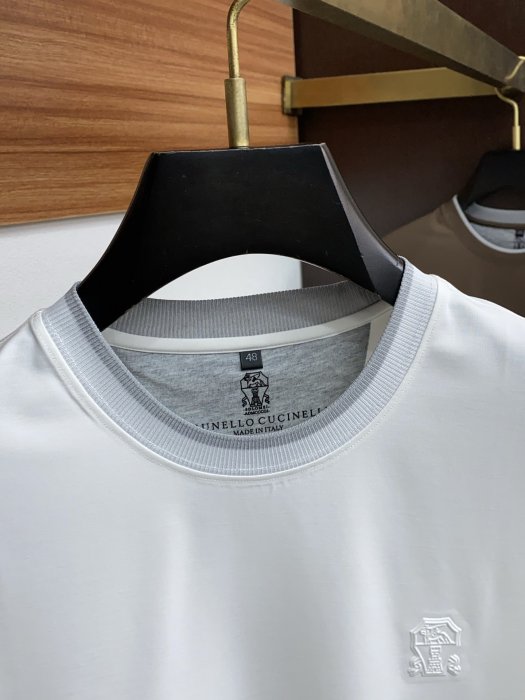 T-shirt men's фото 3