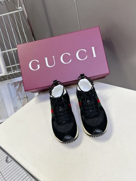 Кроссовки фото 4