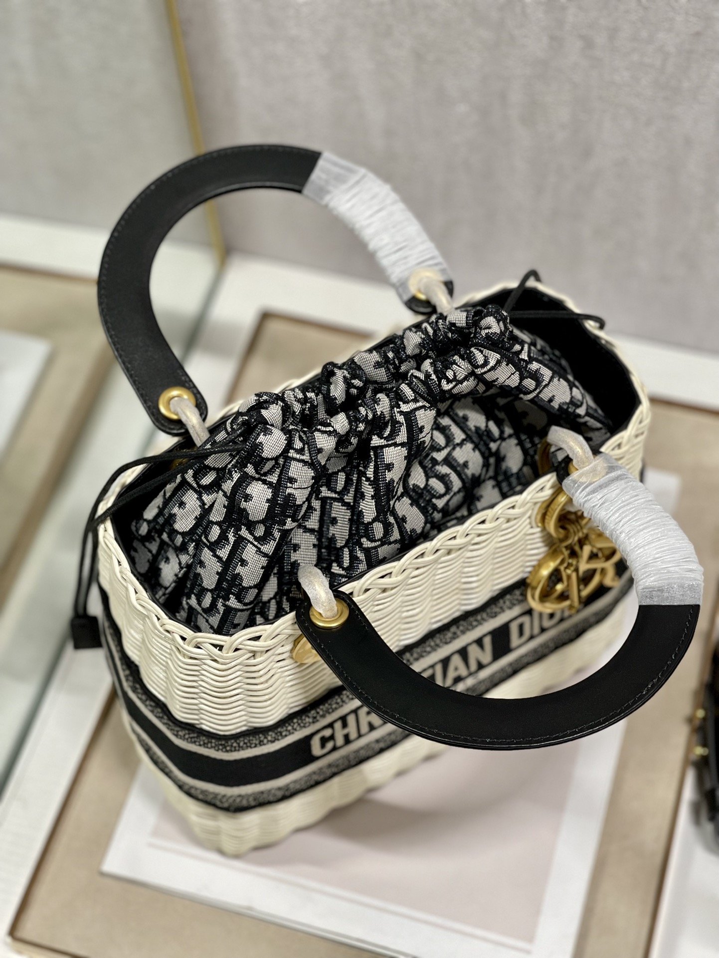 Сумка Lady Dior Bag Natural Wicker Oblique 24 см фото 6