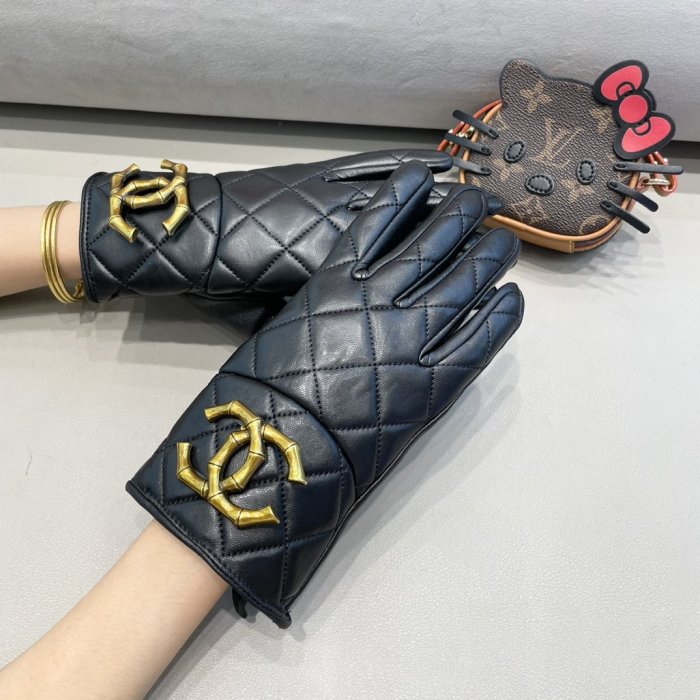 Gloves women's