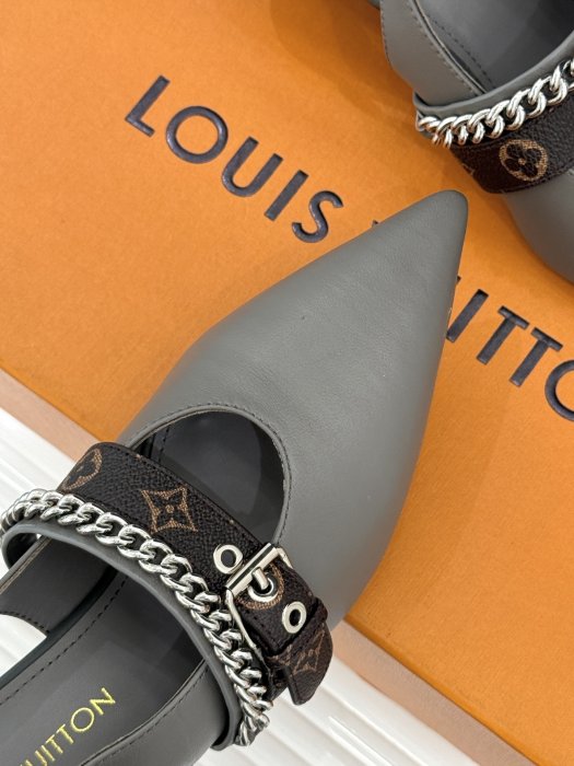 Босоножки фото 7