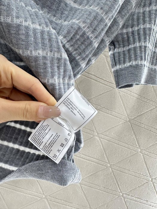 T-shirt women's фото 9