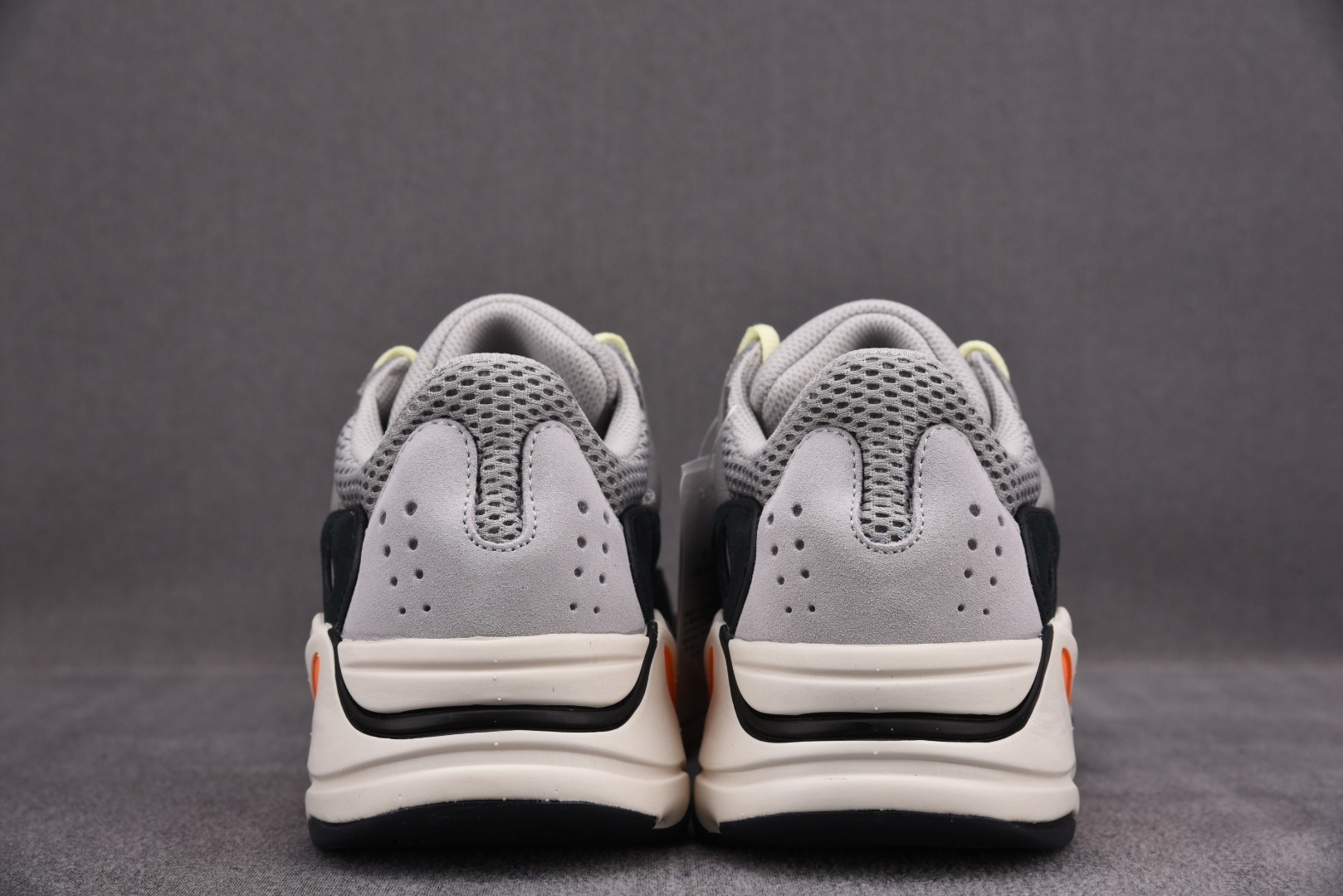 Sneakers Yeezy Boost 700 фото 5