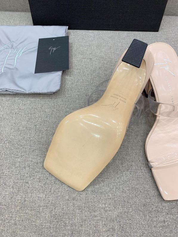 Босоніжки фото 5