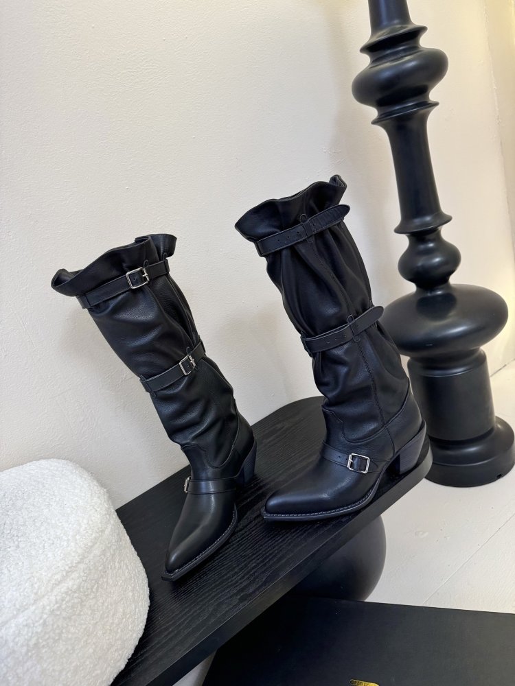 Сапоги женские фото 3