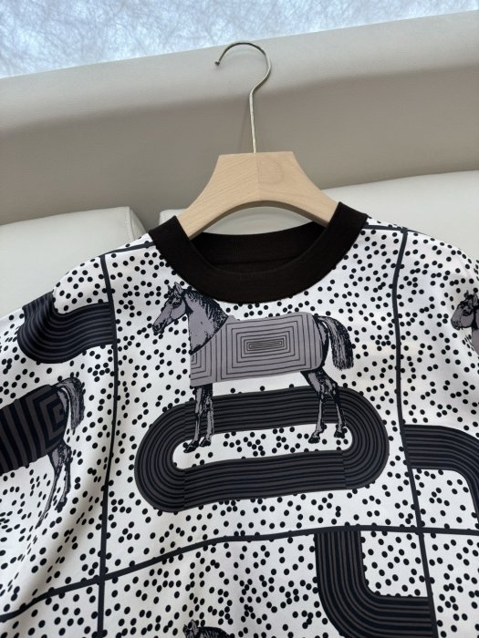 Футболка женская фото 6