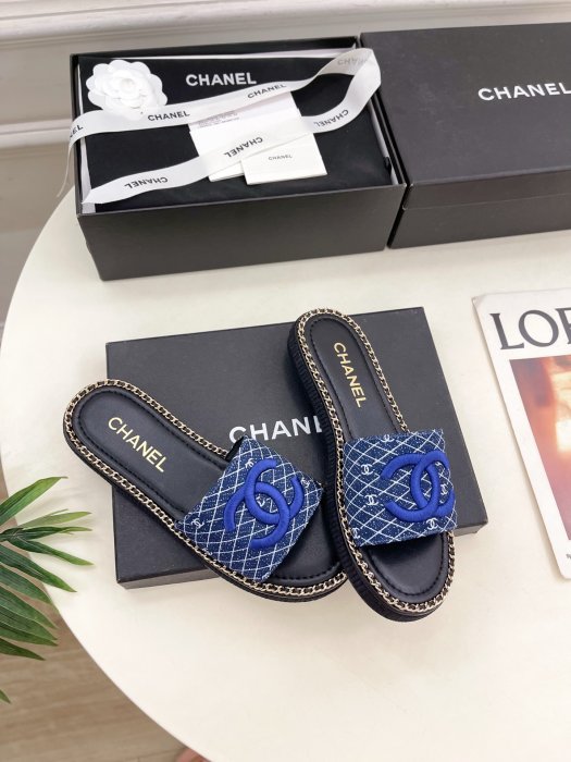 Шлепанцы женские фото 2