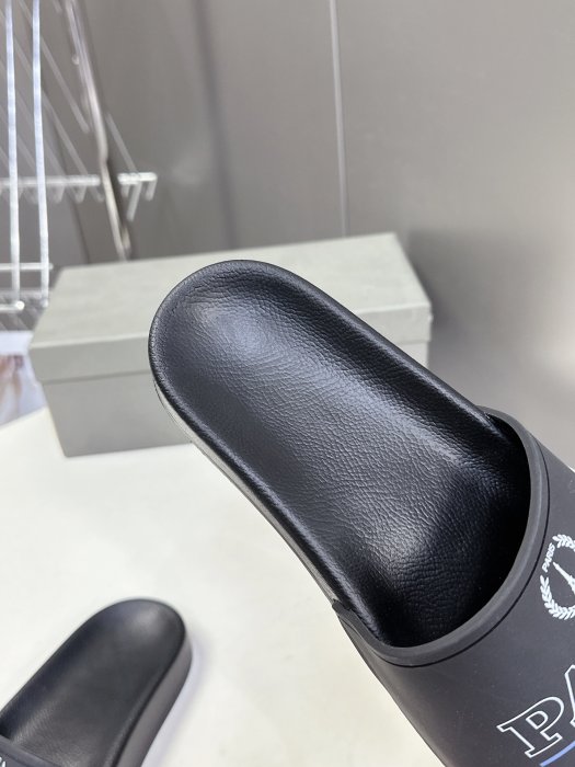 Шлепанцы фото 9