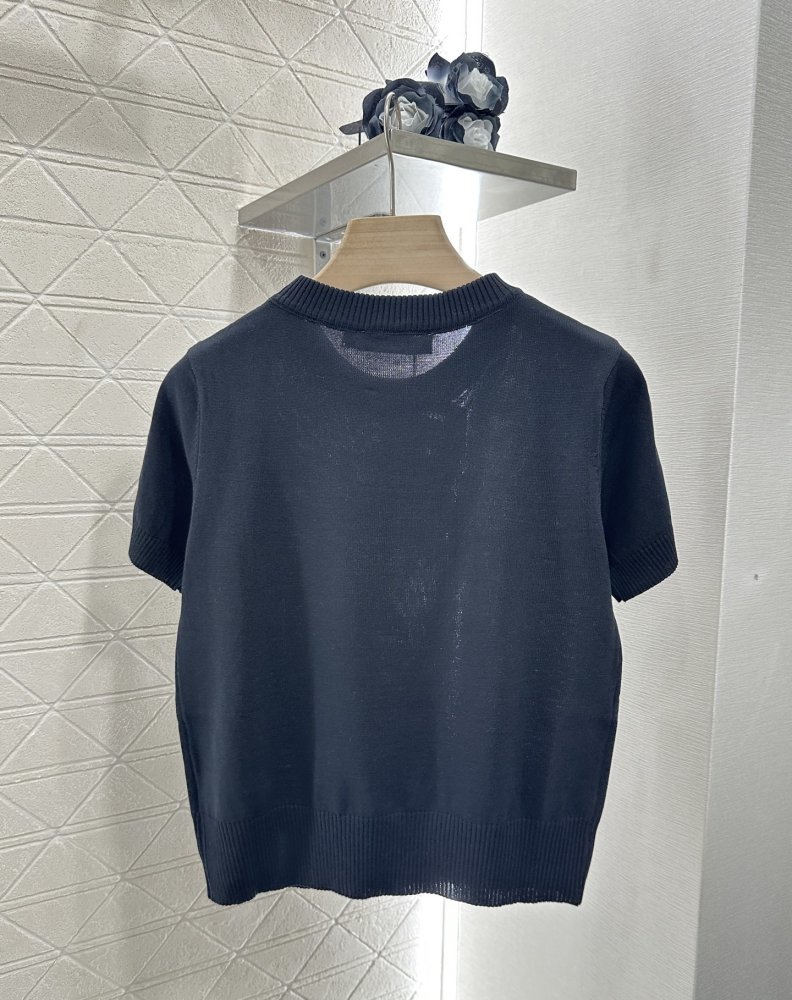 Футболка жіноча фото 2