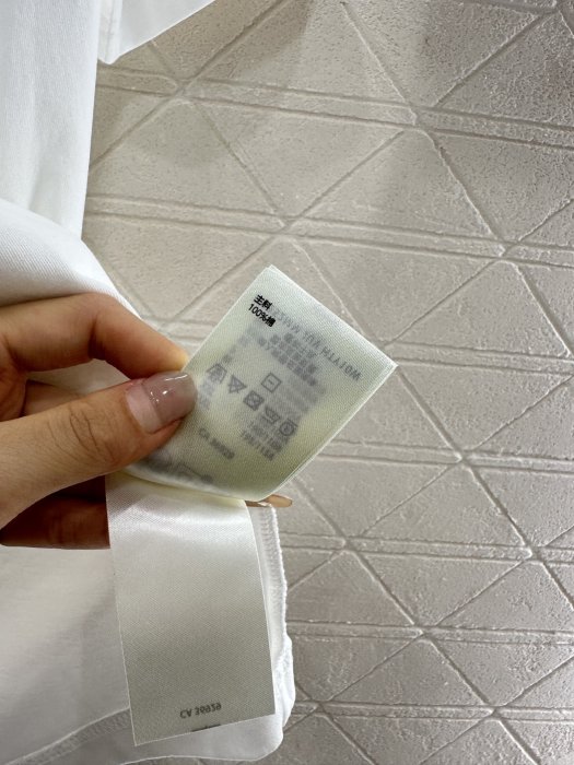 T-shirt women's фото 9