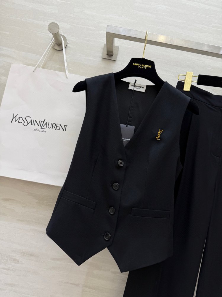 Костюм вовняний жіночий фото 6