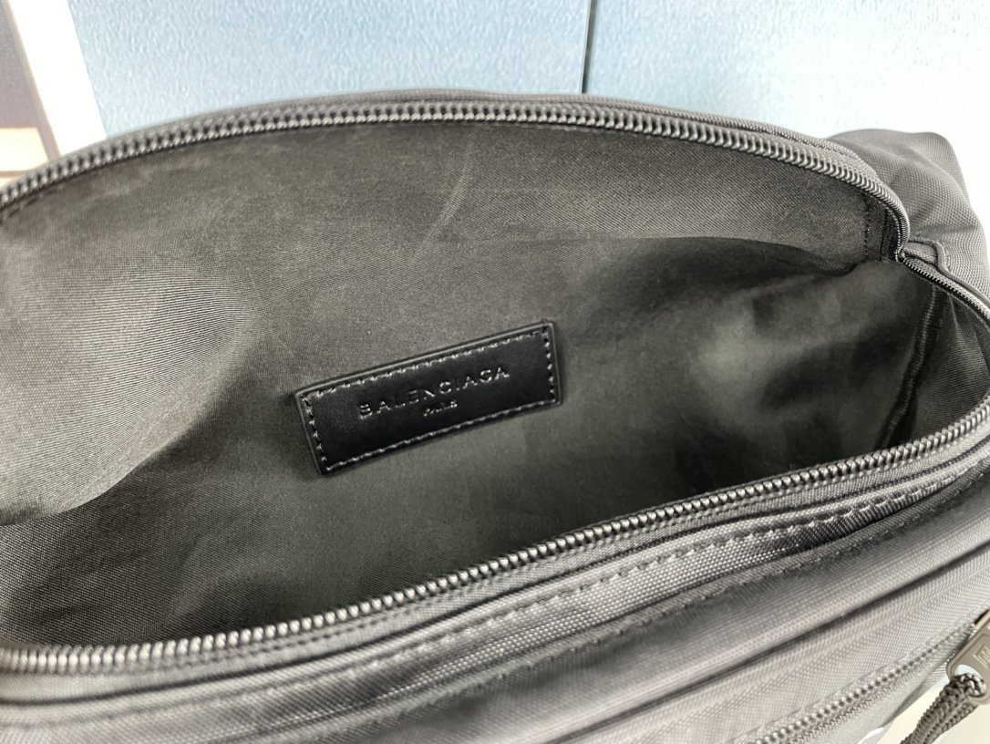 A bag on belt фото 8