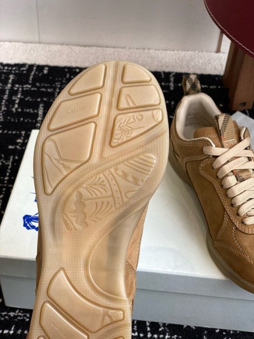 Кроссовки фото 2