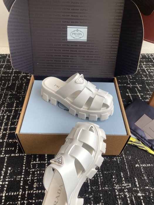 Босоножки фото 6