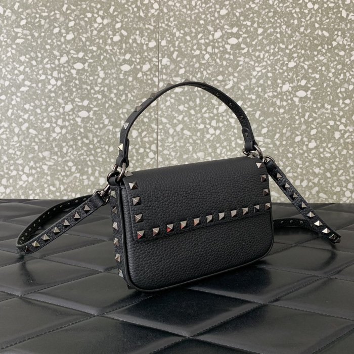 Сумка жіноча Valentino Garavani Rockstud 19 см фото 3